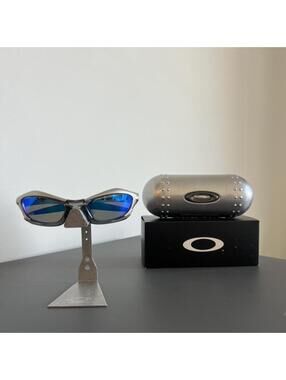 Oakley Men's Silver and Black Sunglass